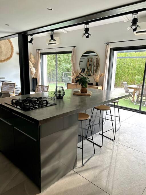 Superbe Maison Avec Jacuzzi Ventabren Kültér fotó