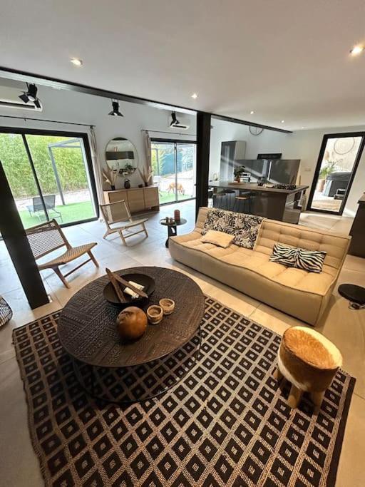 Superbe Maison Avec Jacuzzi Ventabren Kültér fotó
